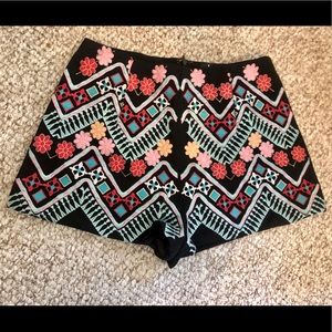 Super cute bright tribal pattern shorts!